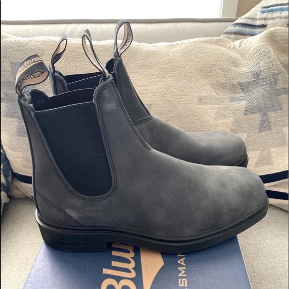 Blundstone | Shoes | Blundstone 38 Chelsea Dress Boots Rustic Black Women  Size 7 Nwt